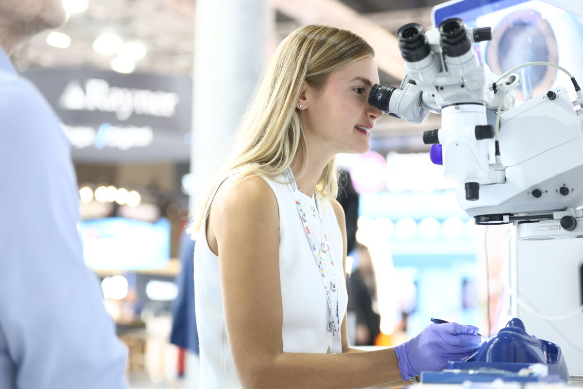 BTA_8425-4K ESCRS dev 2 BTA_8425-4K ESCRS dev 2