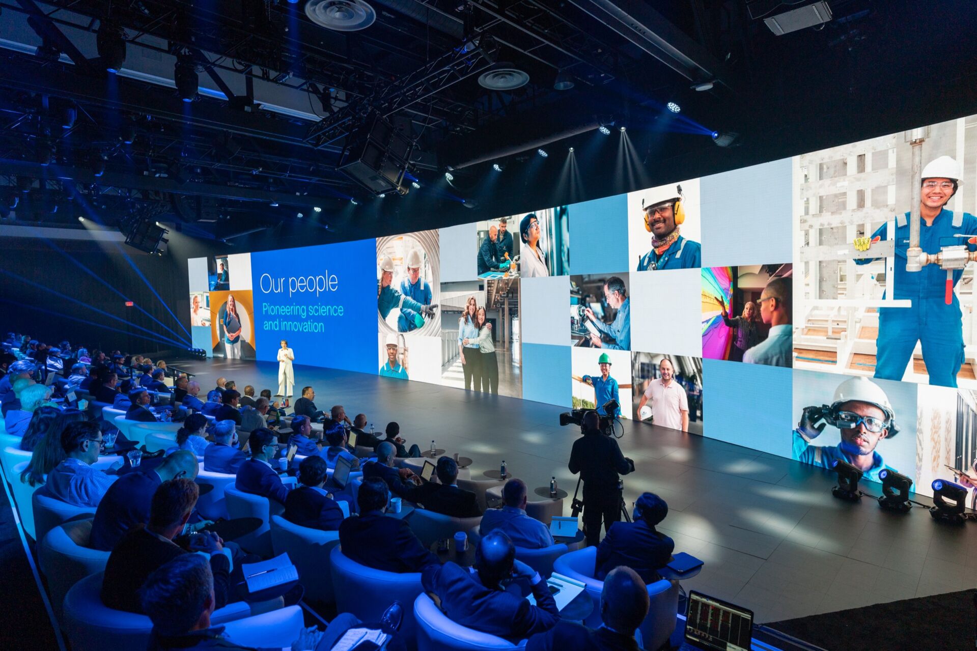 SLB-Investors-Conference-166 SLB-Investors-Conference-166