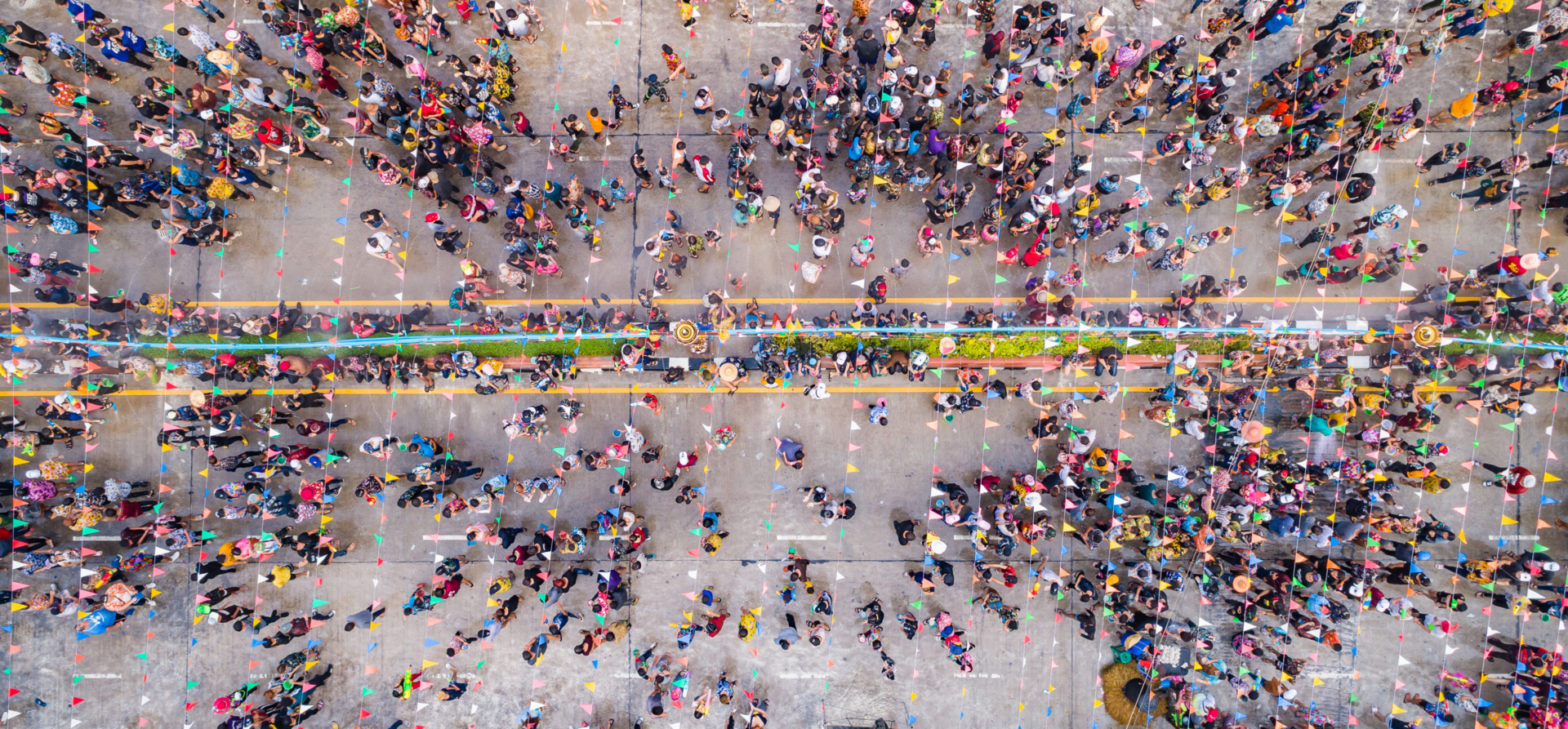 splash-drop-water-with-diverging-water-circles-blue-background 1 splash-drop-water-with-diverging-water-circles-blue-background 1
