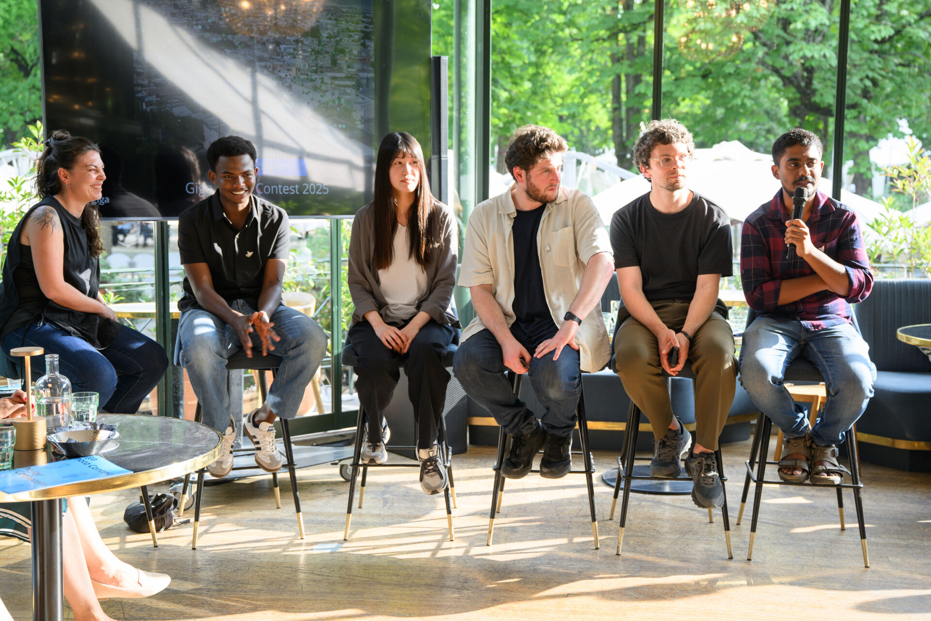 HZ1_9896 (1) HZ1_9896 (1)