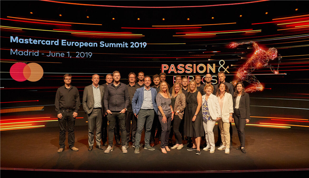 Behind-the-scenes-1 Behind-the-scenes-1