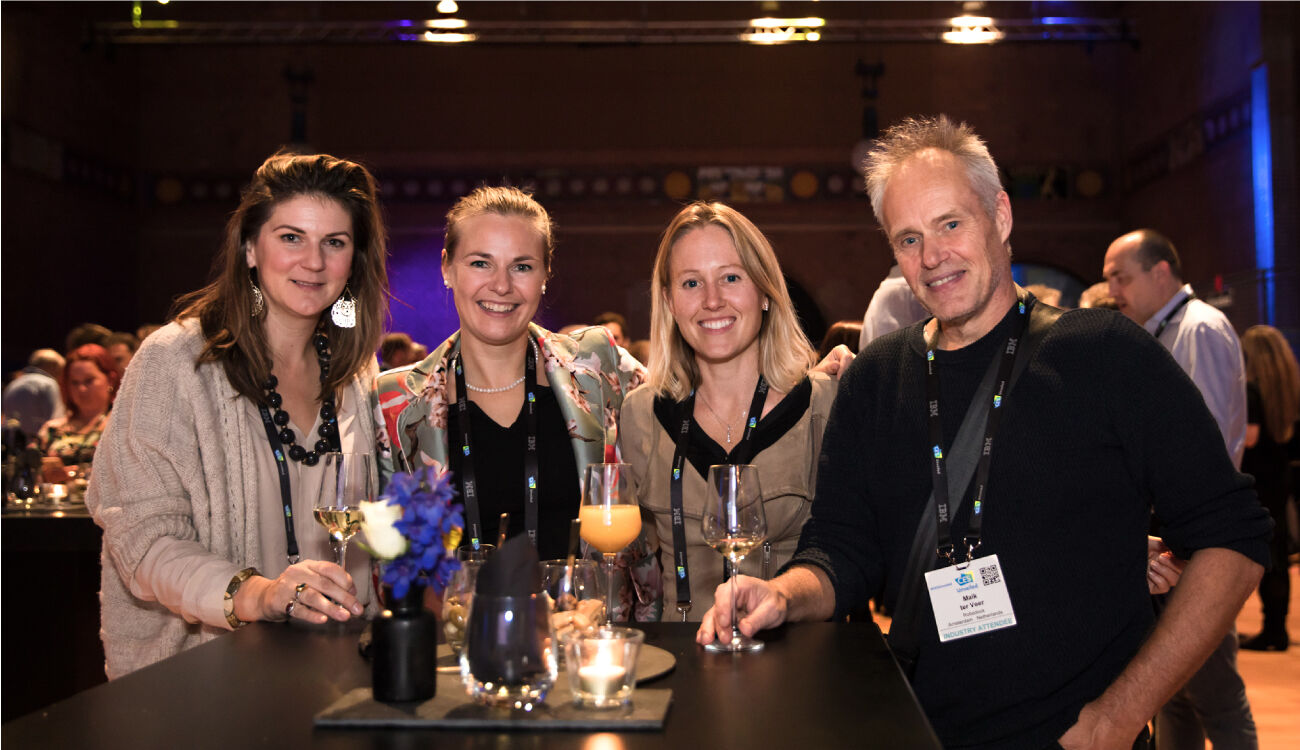 Behind-the-scenes-3 Behind-the-scenes-3