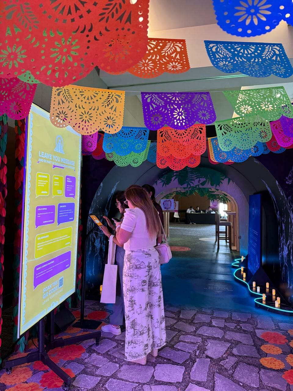 The interactive screen for attendee messages supported a more sustainable congress environment