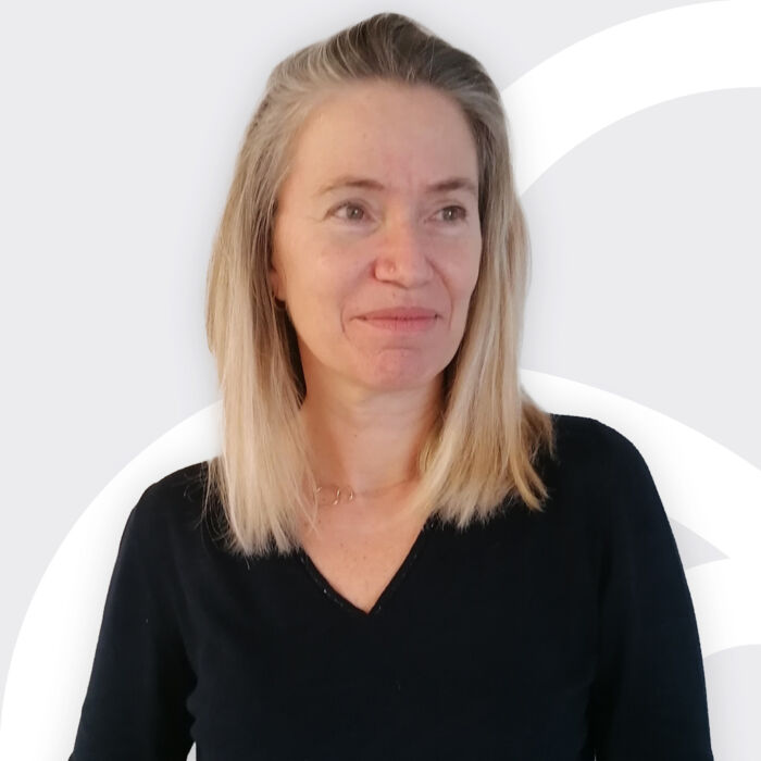 Sylvie_white Sylvie_white