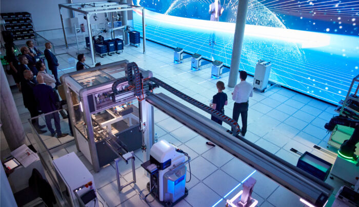 Hybrid Shopfloor-4 © Bosch Rexroth AG Hybrid Shopfloor-4 © Bosch Rexroth AG